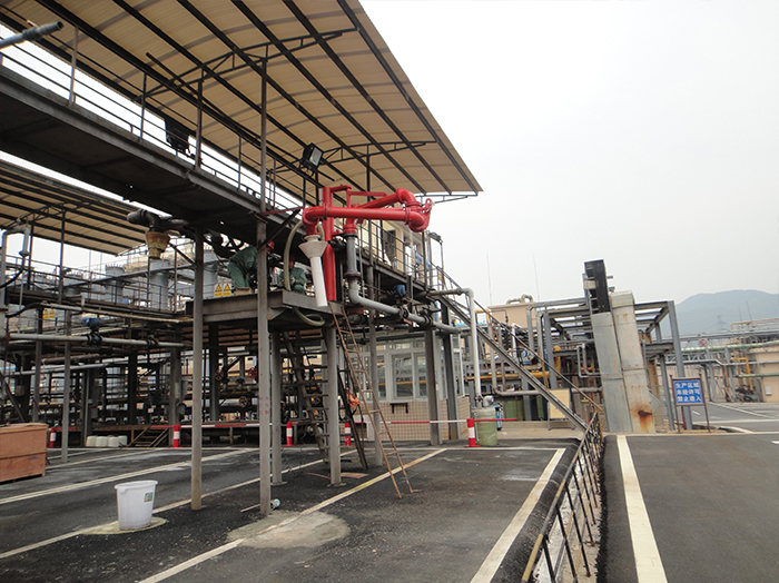 1561685138372753.jpg 1412襯四氟現(xiàn)場裝車.jpg